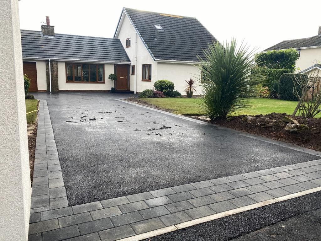 Tarmac driveways in Leeds