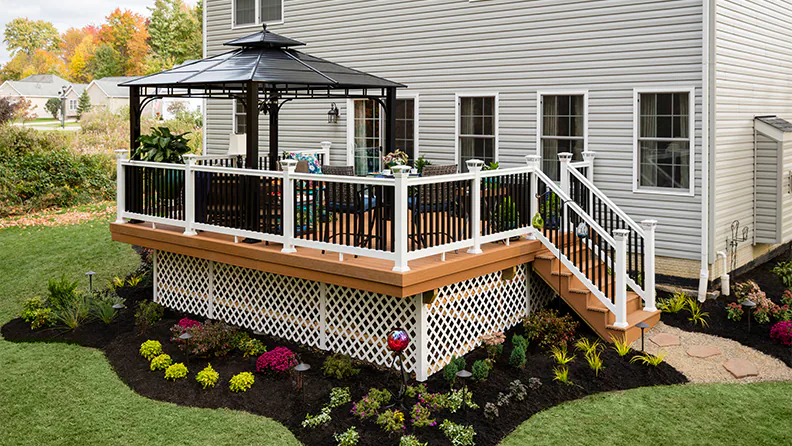 Small Backyard Deck Designs